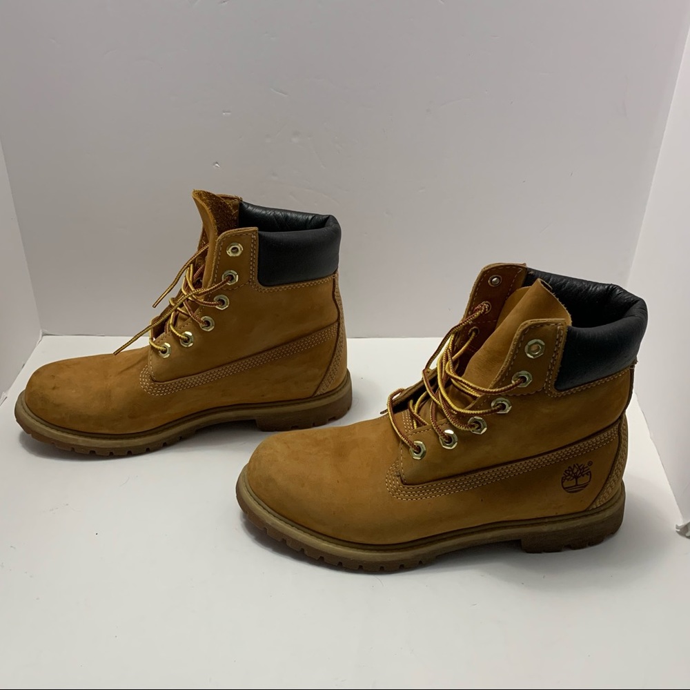 TIMBERLAND Leather ankle Boots size 9M